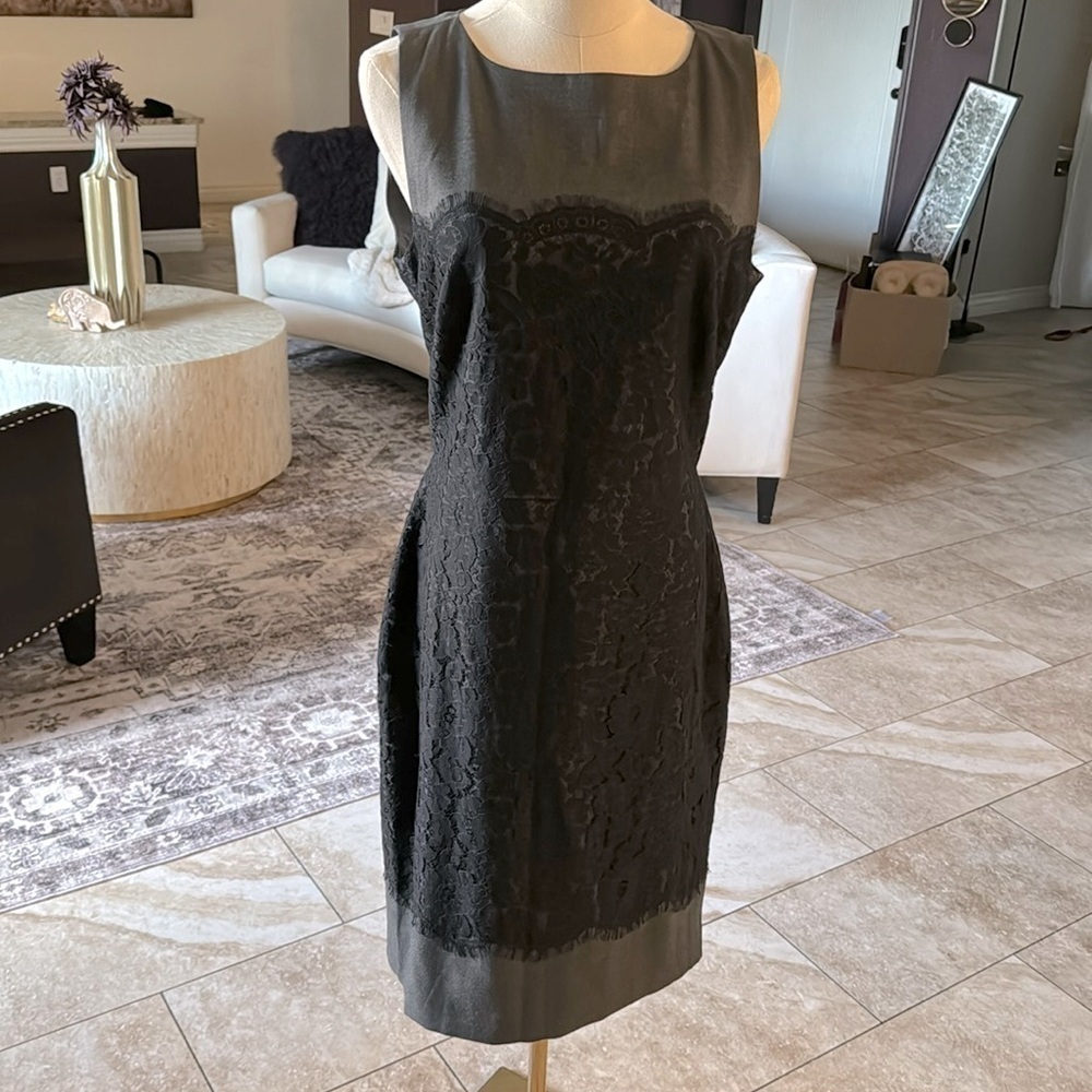 Banana‎ Republic size 10 black lace and gray dress